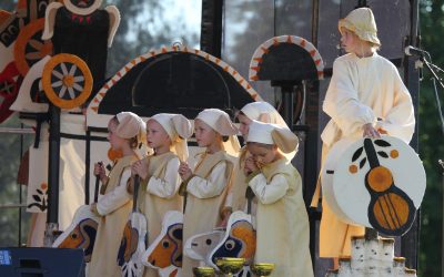 Sasnavos bendruomenė užbaigė projektą „Saulės ratu, ugnies taku“